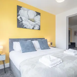 Private 5 With Kitchenette By Cb No Minimum Apartment