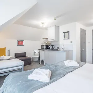 Private 8 With Kitchenette By Cb No Minimum Apartment