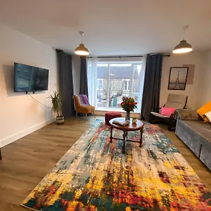 Riverside With 2br Flats At The Centre-parking-balcony Apartment